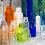 Reciclaje de botellas de plástico para agua